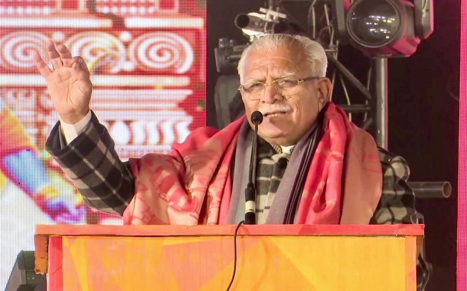 हरियाणा के मुख्यमंत्री ने पानीपत में इलेक्ट्रिक बस सेवा का उद्घाटन किया, पहले सप्ताह के लिए मुफ्त यात्रा की घोषणा की।